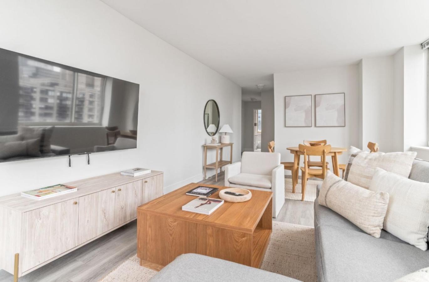 Manhattan Luxury 8 Apartment